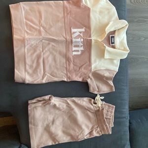 Kith boys size 10 Wore only once - tiny hole in the back of shorts
